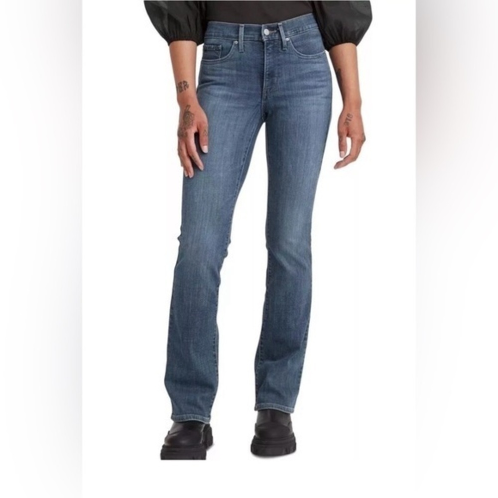 Levi's Women's 315 Boot Cut Jeans in Blue size (12) 31x32 - Picture 1 of 5